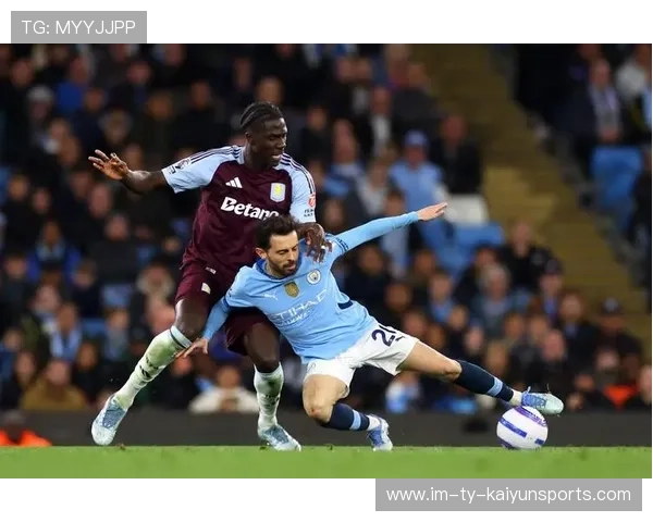 曼城边路穿插制造绝佳掩护：打造致命进攻利器